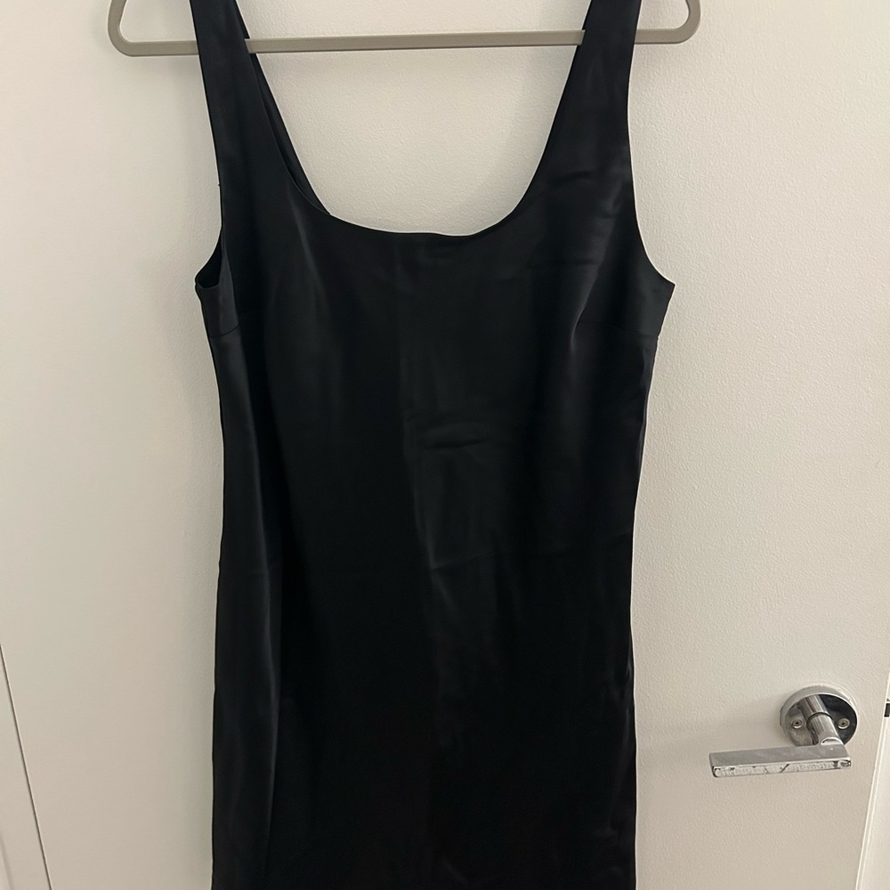 Elegant Black Sleeveless Dress